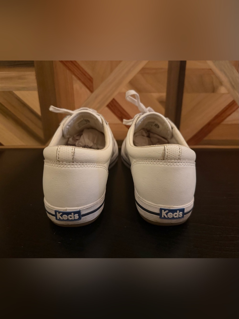 Keds Courty Women’s Size 10 Lace-Up Sneakers in White with Subtle Navy Trim - Picture 3 of 6
